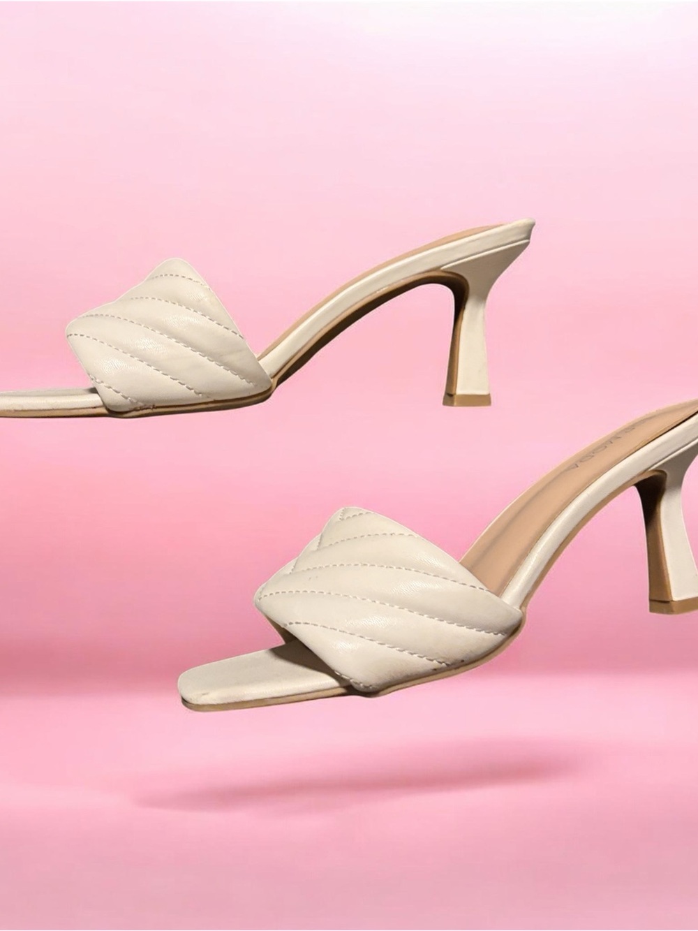 Top Moda White Leather Kitten Heels – Size 8